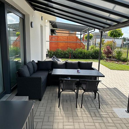 Apartman Zuzana Nesvady Exterior foto